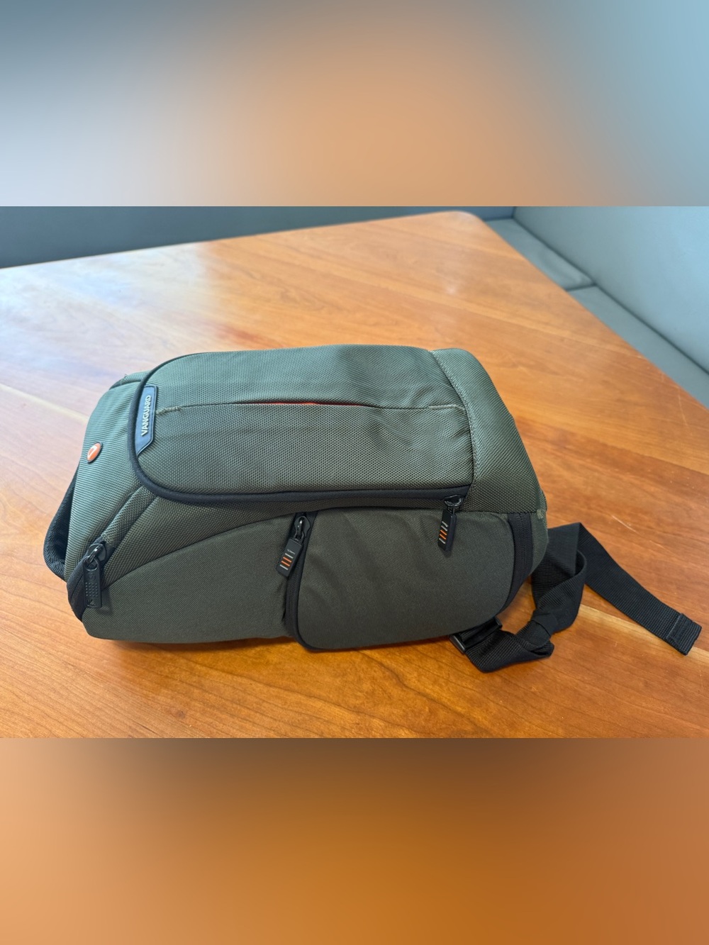 Vanguard Olive Camera Sling Bag